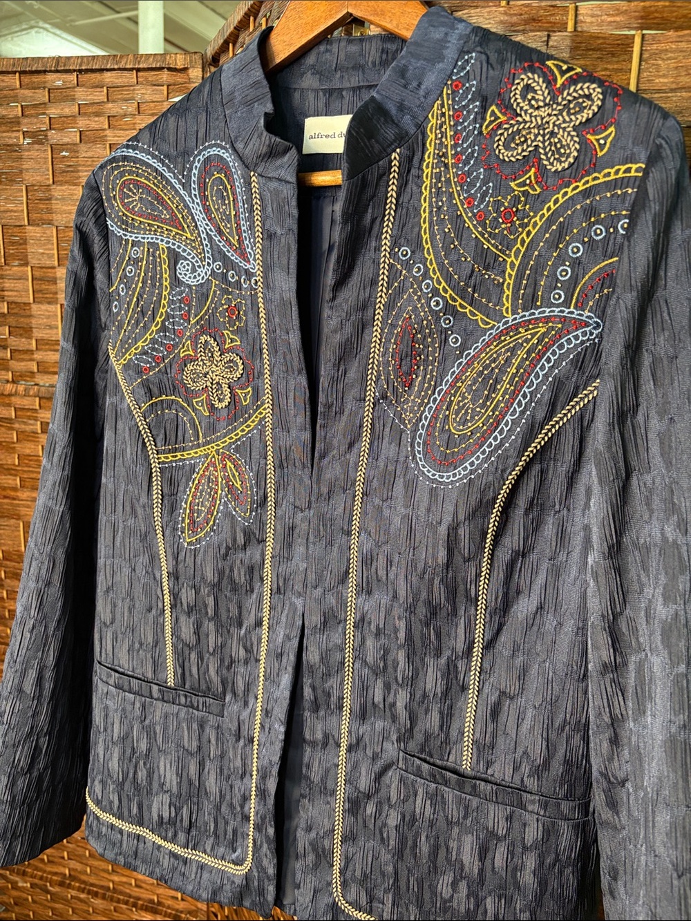 Stunning Embroidered Navy Blazer with Paisley Detail - Picture 3 of 5